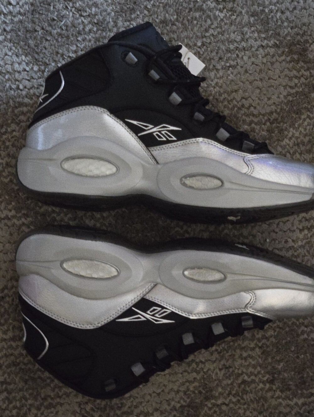 Men's Athletic Sneakers - Picture 2 of 4